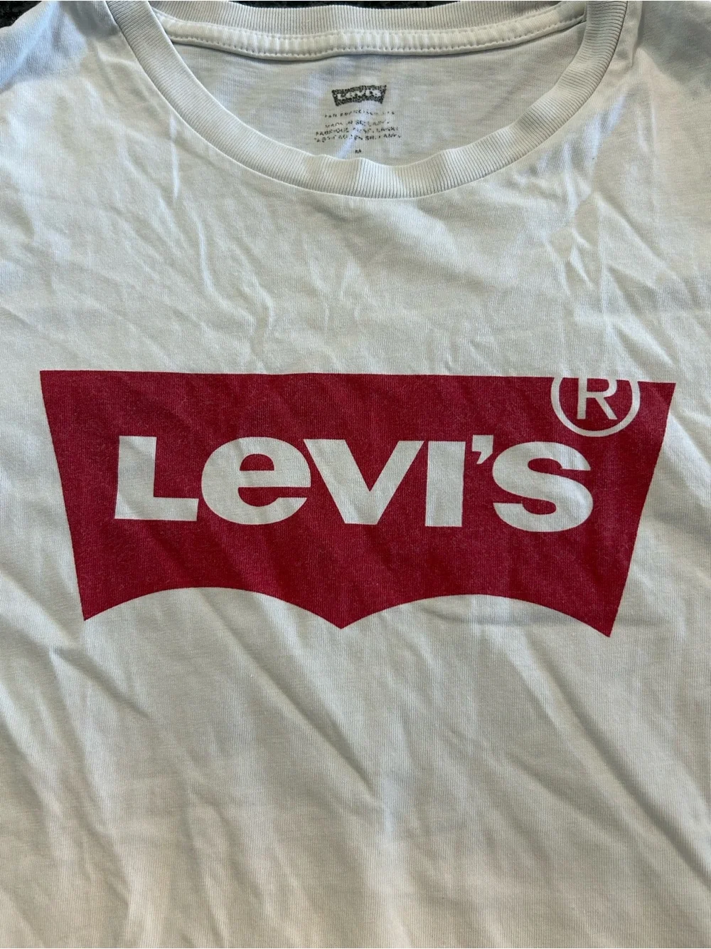 Levi's Classic Red Batwing Logo Graphic Tee Shirt White Medium